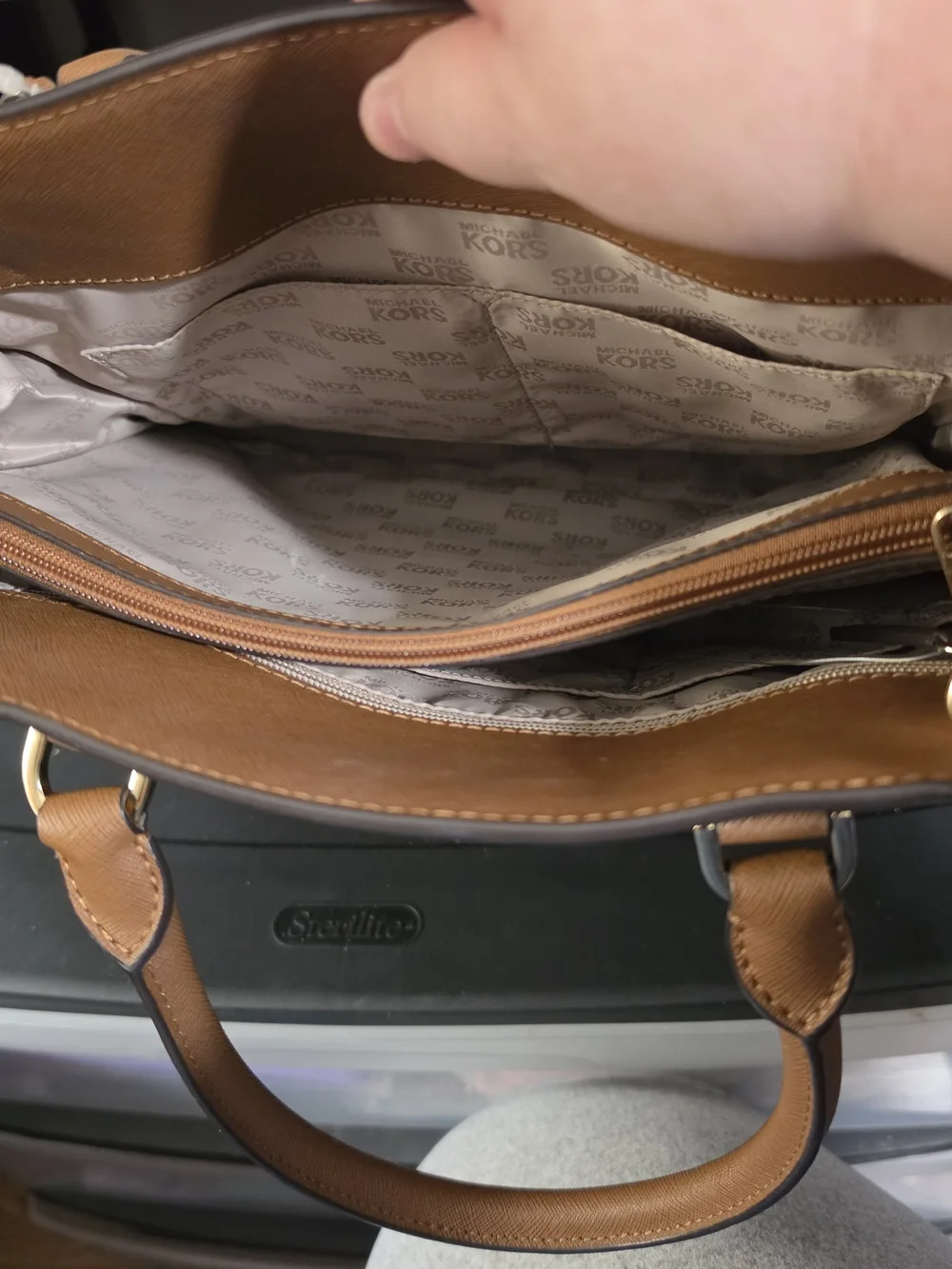 VTG. MICHAEL KORS Cognac Leather Satchel with Logo Charm